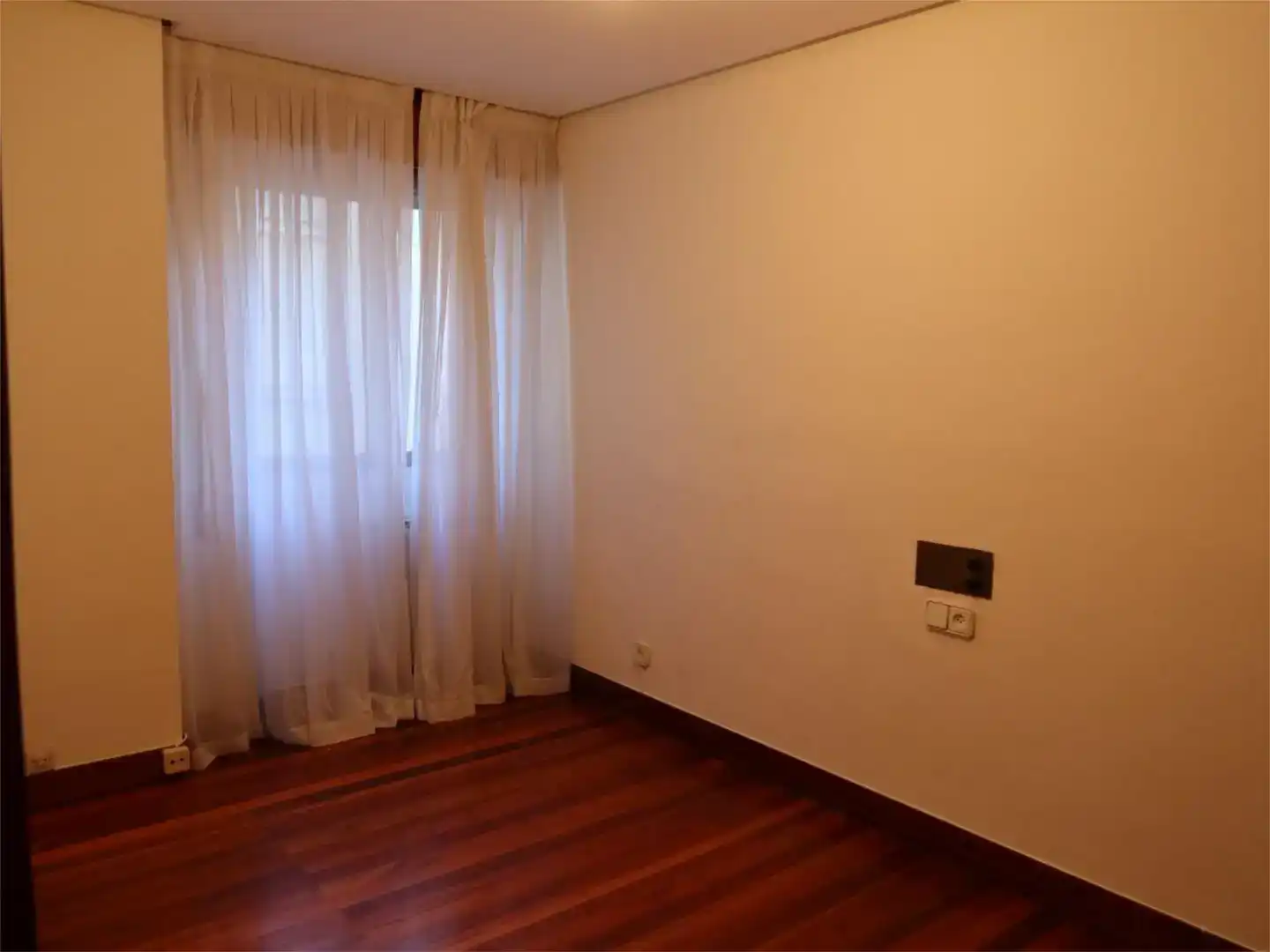 Schlafzimmer von Wohnung zur Miete in Santander