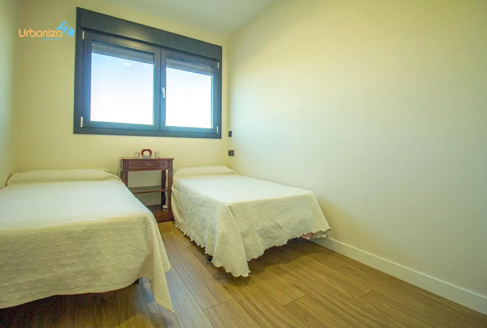Schlafzimmer von Wohnung zum Verkauf in Badajoz mit Klimaanlage, Heizung und Privatgarten