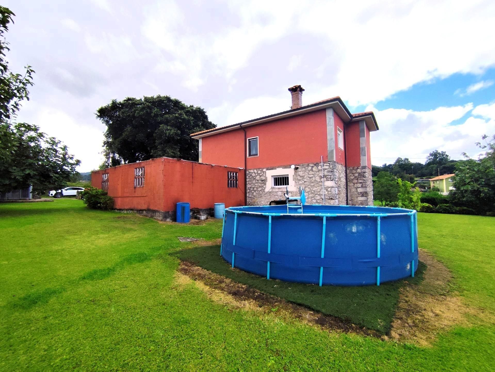 Piscina de Casa o xalet en venda en Villaescusa (Cantabria) amb Calefacció, Jardí privat i Terrassa