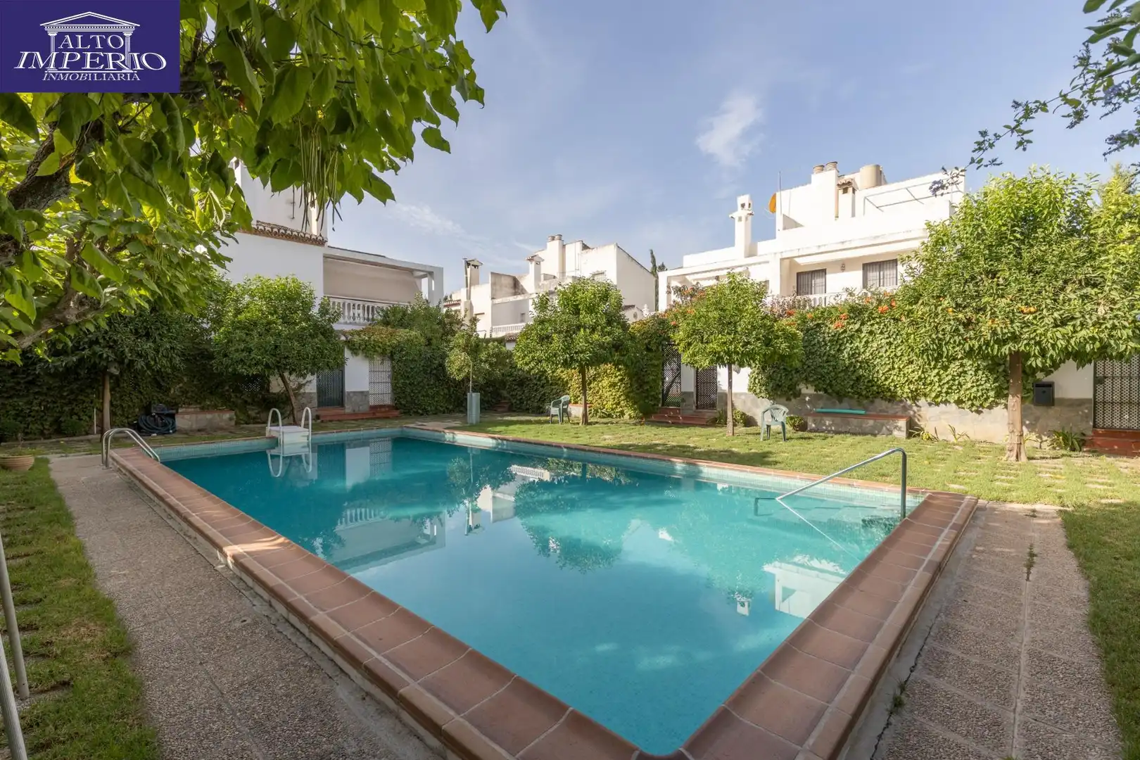 Maison jumelée avec balcon à vendre à Calle de Almajara 27
