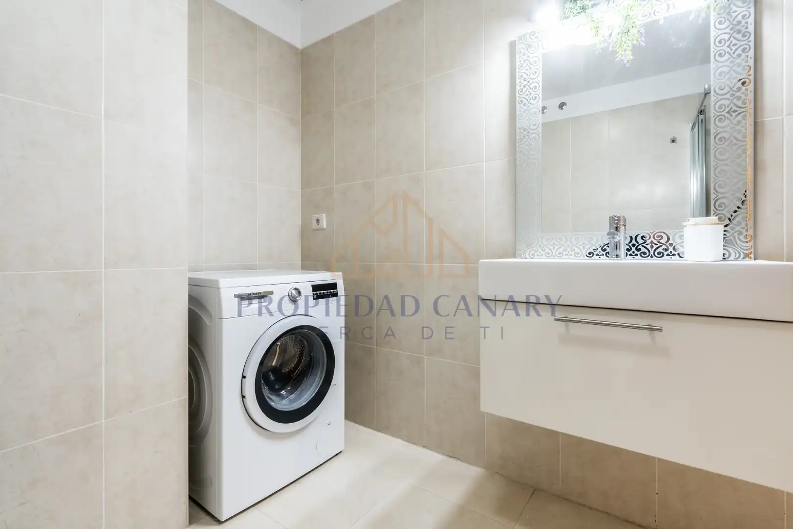Bathroom of Flat for rent in La Victoria de Acentejo  with Storage room, Furnished and Oven