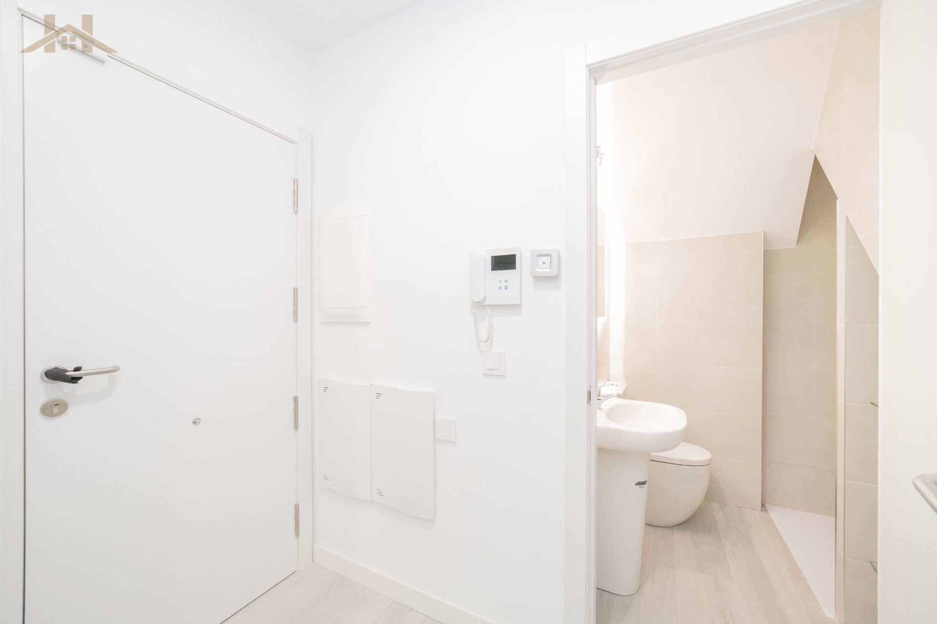 Bathroom of Attic for sale in Pozuelo de Alarcón  with Air Conditioner, Heating and Terrace