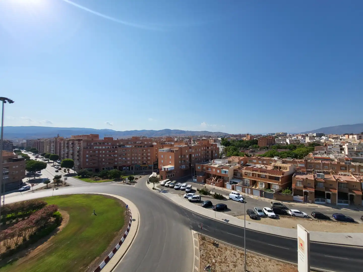 Vista exterior de Piso de alquiler en Almería con Aire acondicionado, Calefacción y Terraza