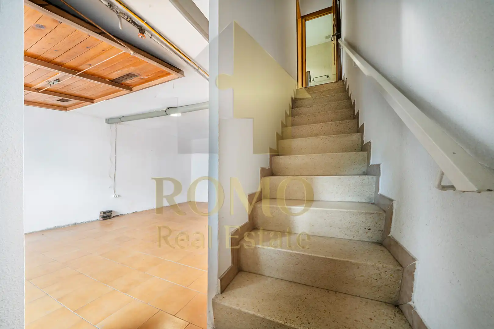 Casa adosada en venta en Santa Perpètua de Mogoda con Balcón