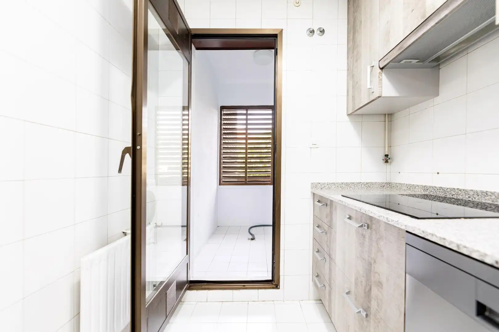 Baño de Piso de alquiler en Madrid con Piscina comunitaria