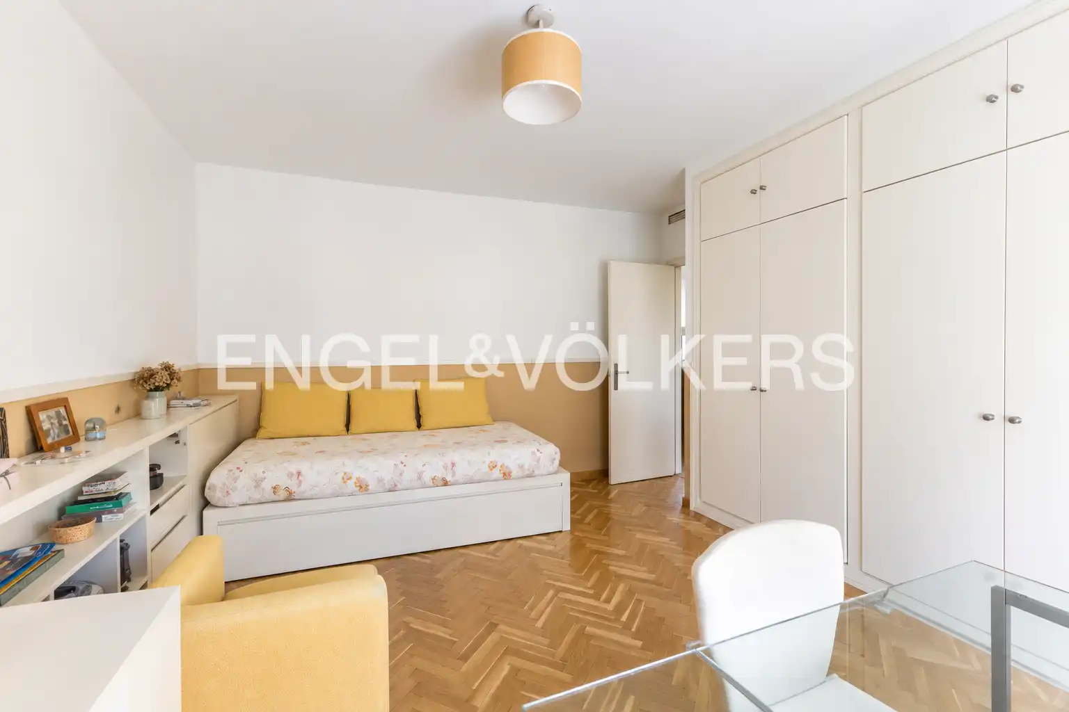 Bedroom of Detached homes for sale in Madrid  with Air Conditioner, Heating and Private garden