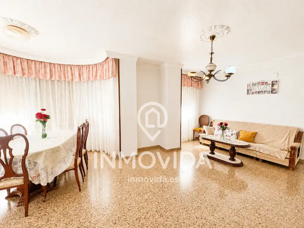 Sala de estar de Piso en venta en Xàtiva con Trastero, Amueblado y Balcón