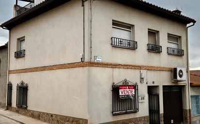 Vista exterior de Casa o xalet en venda en Urda amb Aire condicionat, Calefacció i Terrassa