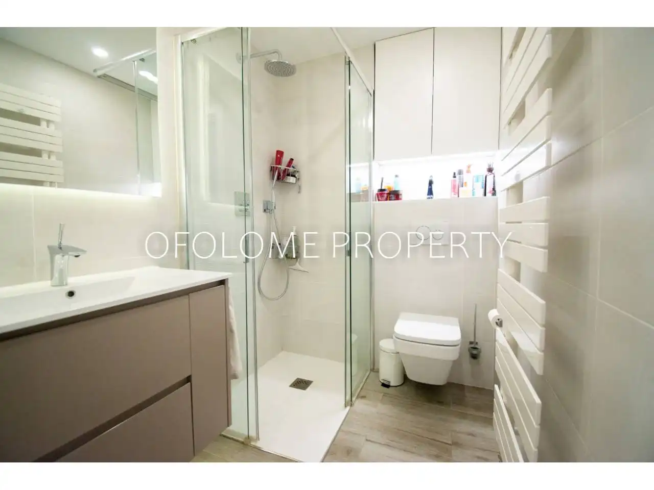 Baño de Edificio en venta en Sabadell