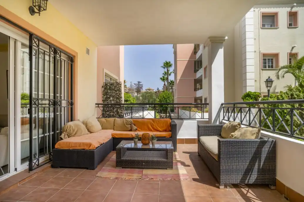 Home with pool for sale in Nueva Andalucía, imagen 3
