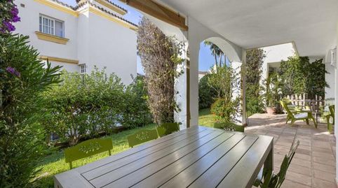 Foto 2 von Einfamilien-Reihenhaus zum Verkauf in Sotoserena, Estepona