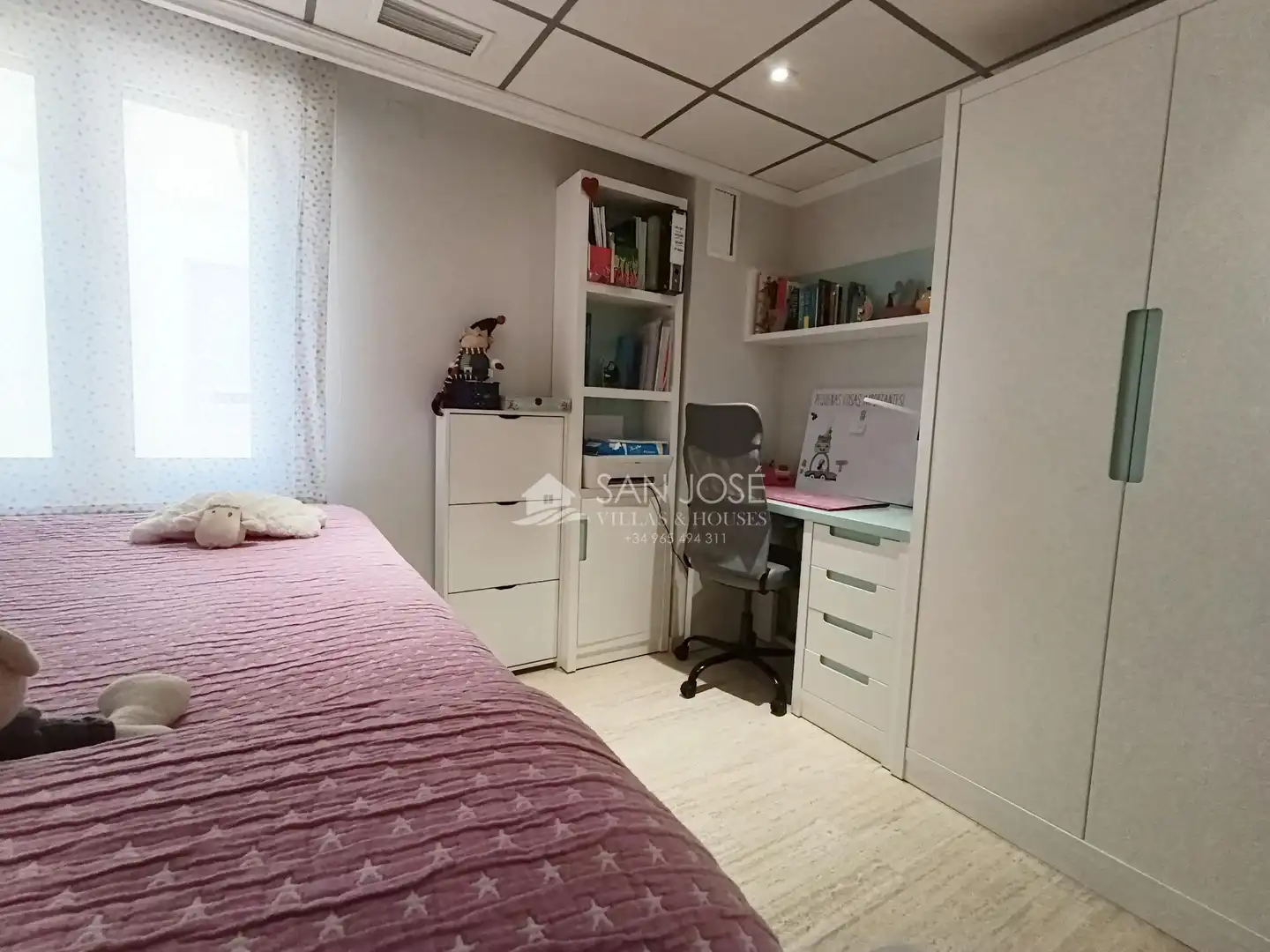 Habitación de Ático en venta en Novelda con Aire acondicionado, Calefacción y Balcón