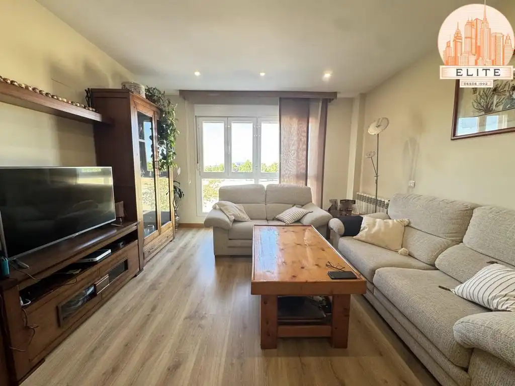 Sala de estar de Piso en venta en Madrid con Aire acondicionado, Calefacción y Trastero
