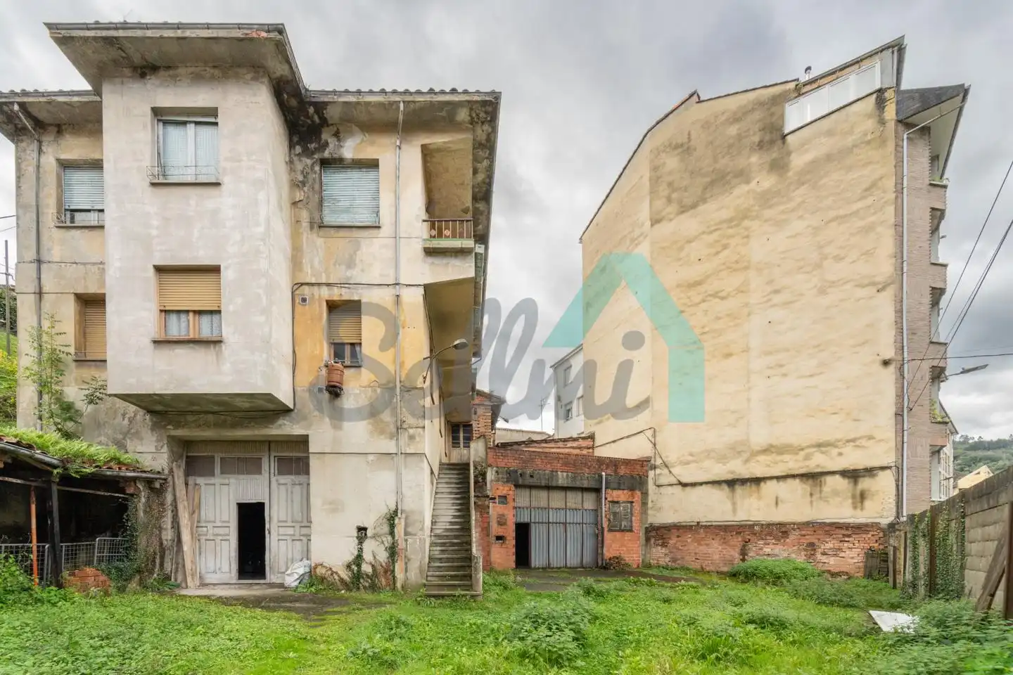 Exterior view of Houses for sale in San Martín del Rey Aurelio  with Private garden, Terrace and Storage room