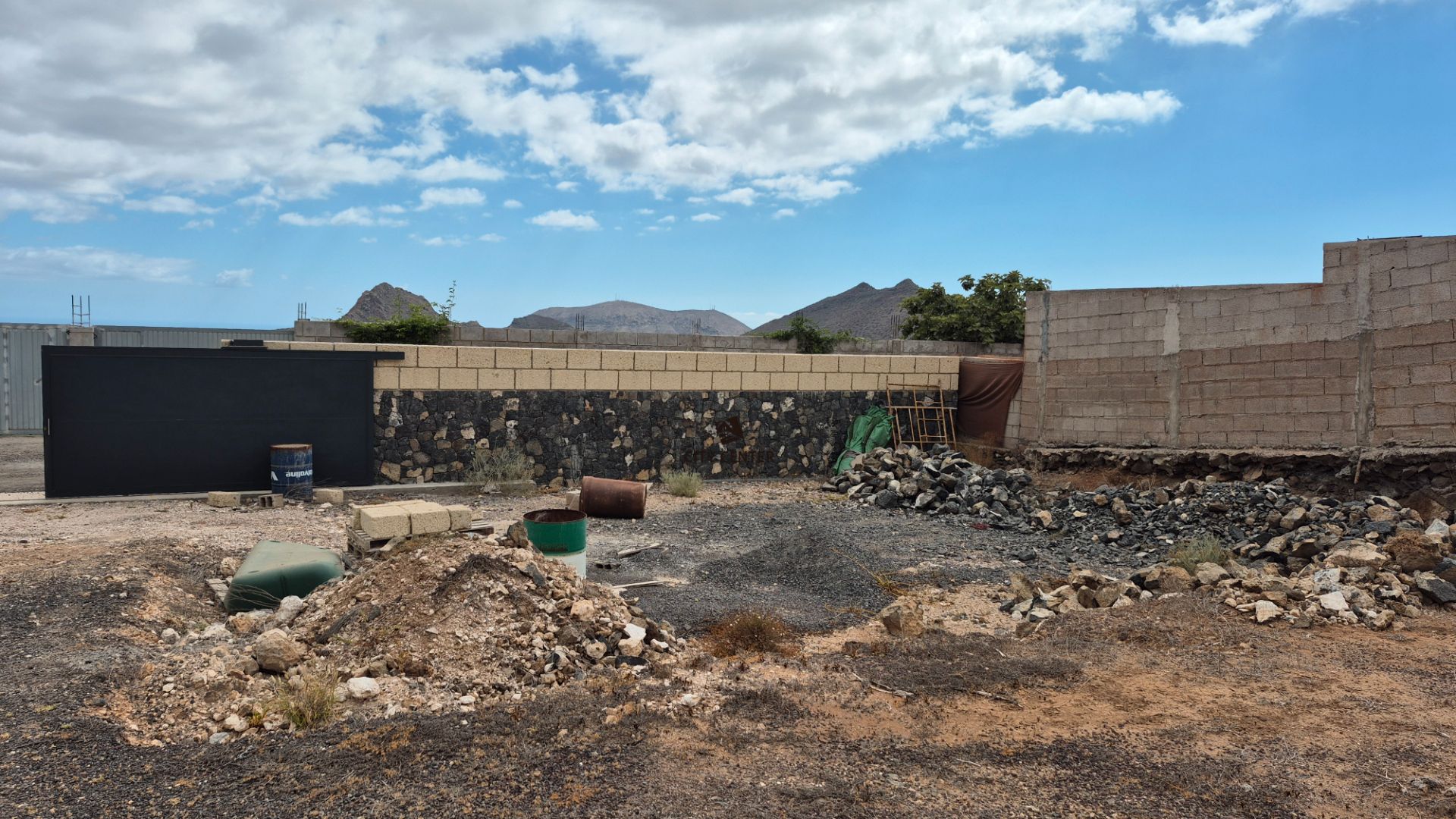 Land for sale in Arona