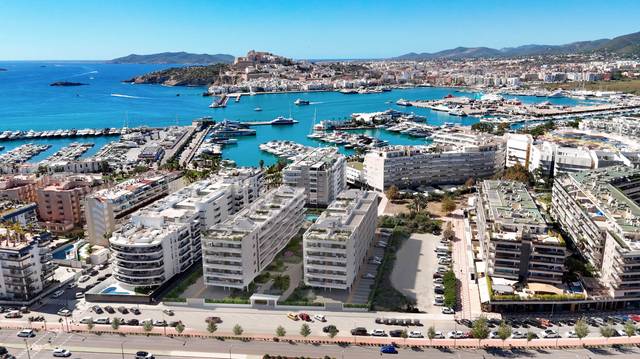 Atico en Venta en Marina Botafoc - Platja de Talamanca