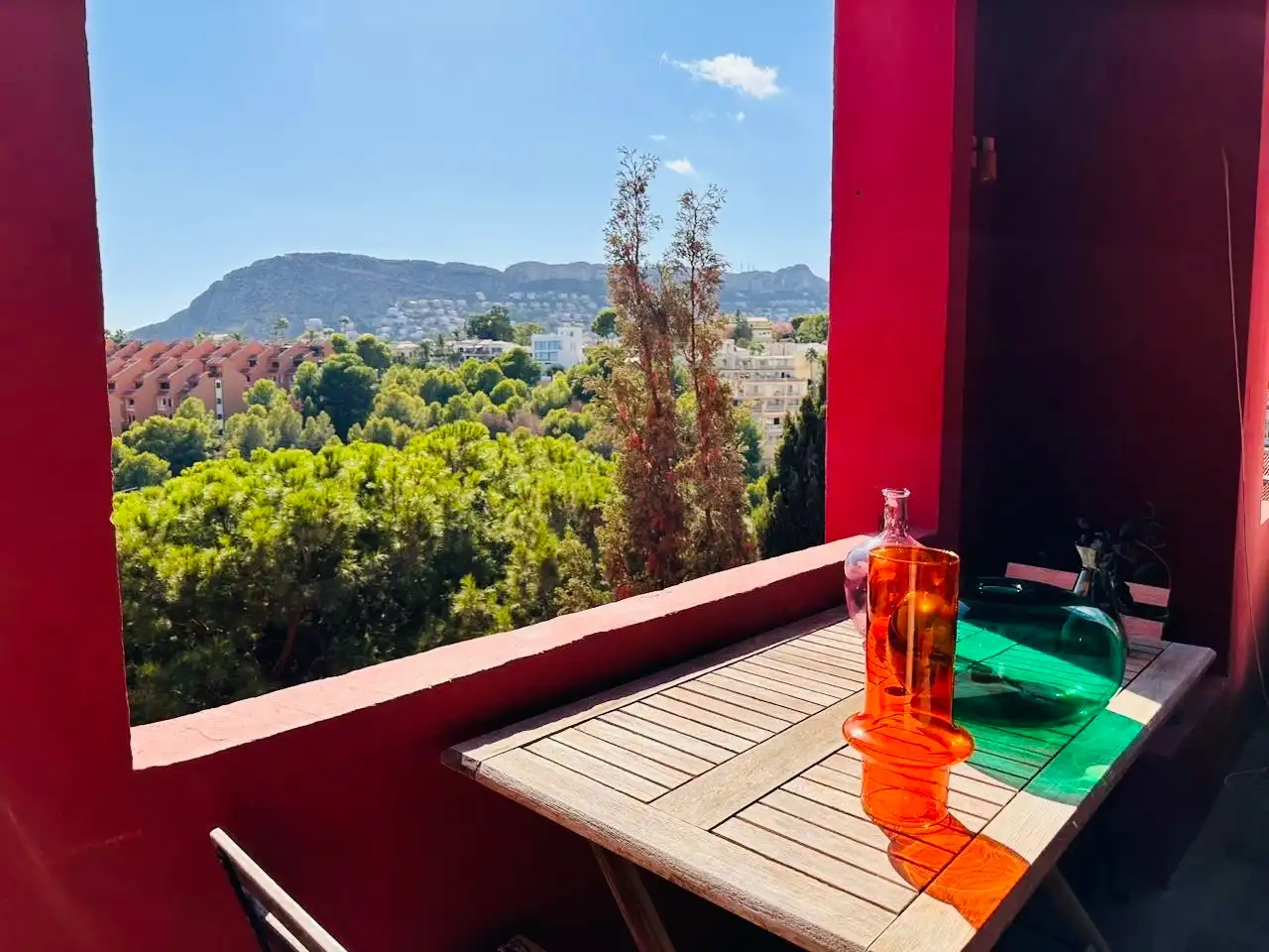 Außenansicht von Wohnungen zum Verkauf in Calpe / Calp mit Klimaanlage, Heizung und Privatgarten