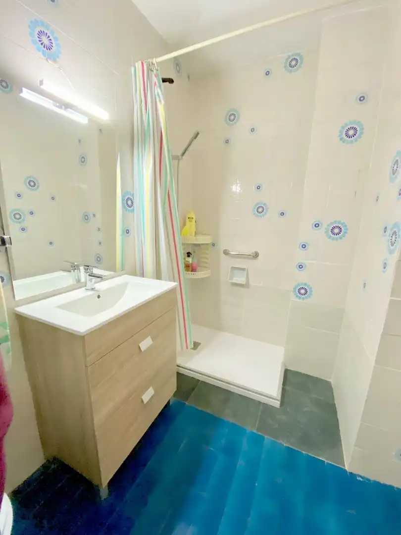 Baño de Apartamento en venta en Barcelona con Terraza y Balcón