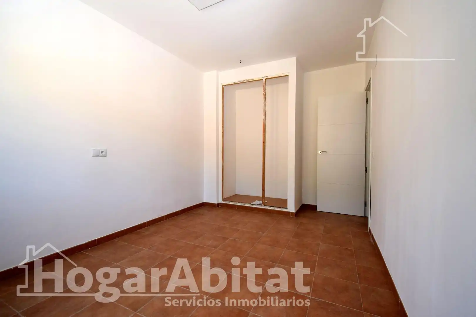 Dormitori de Casa o xalet en venda en Chiva amb Aire condicionat, Calefacció i Jardí privat