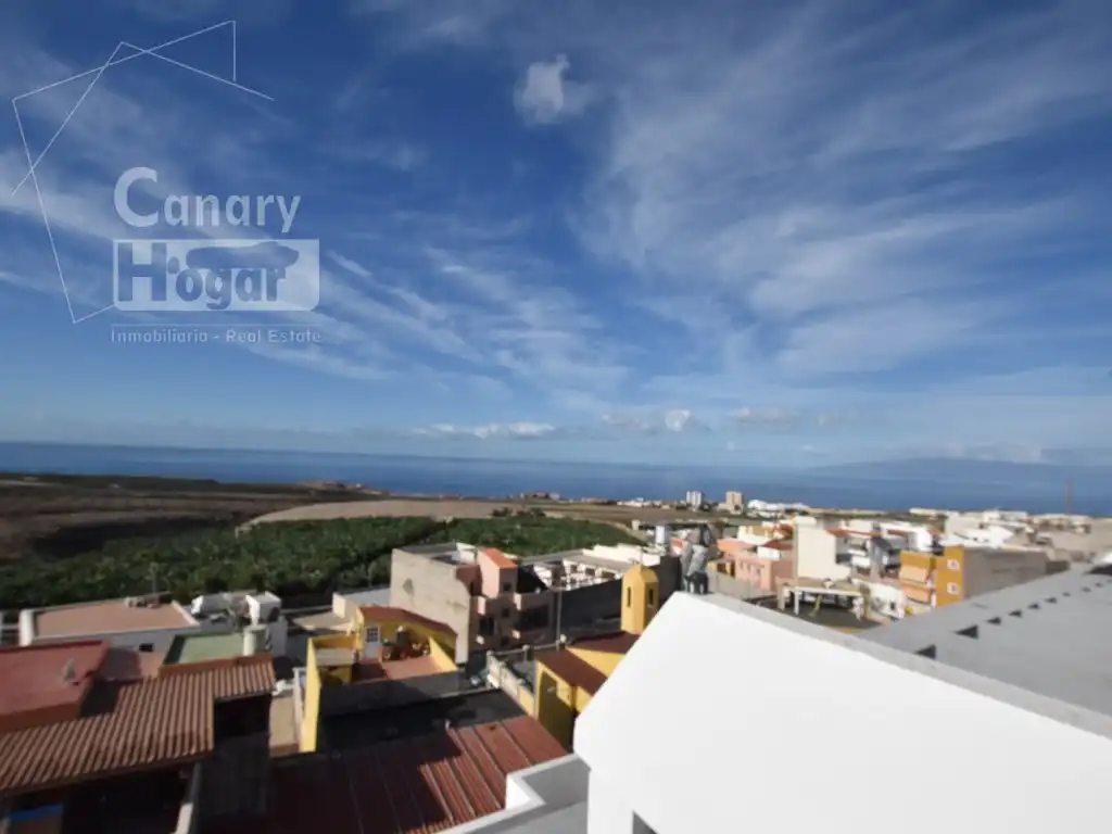 Vista exterior de Apartament en venda en Adeje amb Balcó i Internet