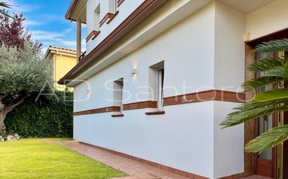 Exterior view of House or chalet for sale in Sant Pere de Ribes