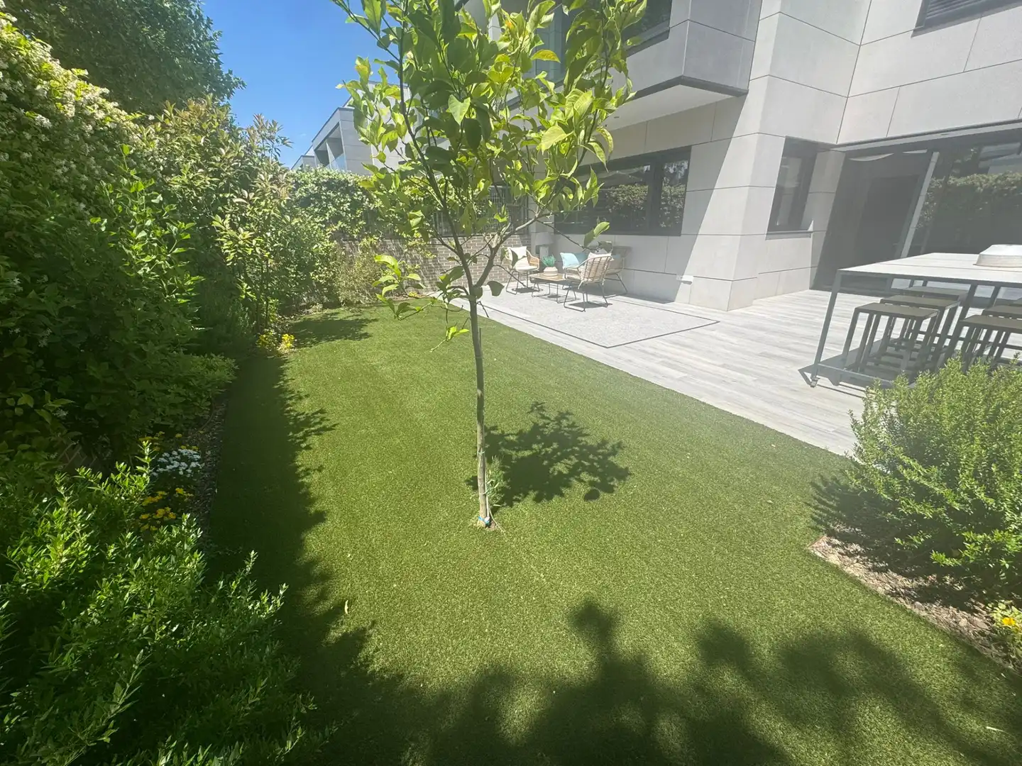 Jardí de Casa adosada en venda en Boadilla del Monte amb Calefacció, Jardí privat i Terrassa