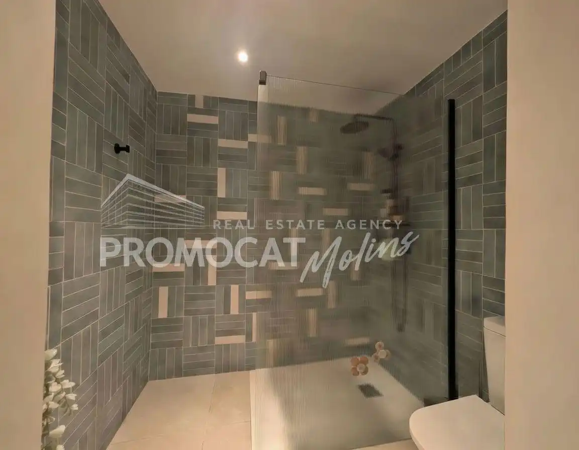 Bathroom of Houses for sale in Molins de Rei  with Air Conditioner, Private garden and Terrace