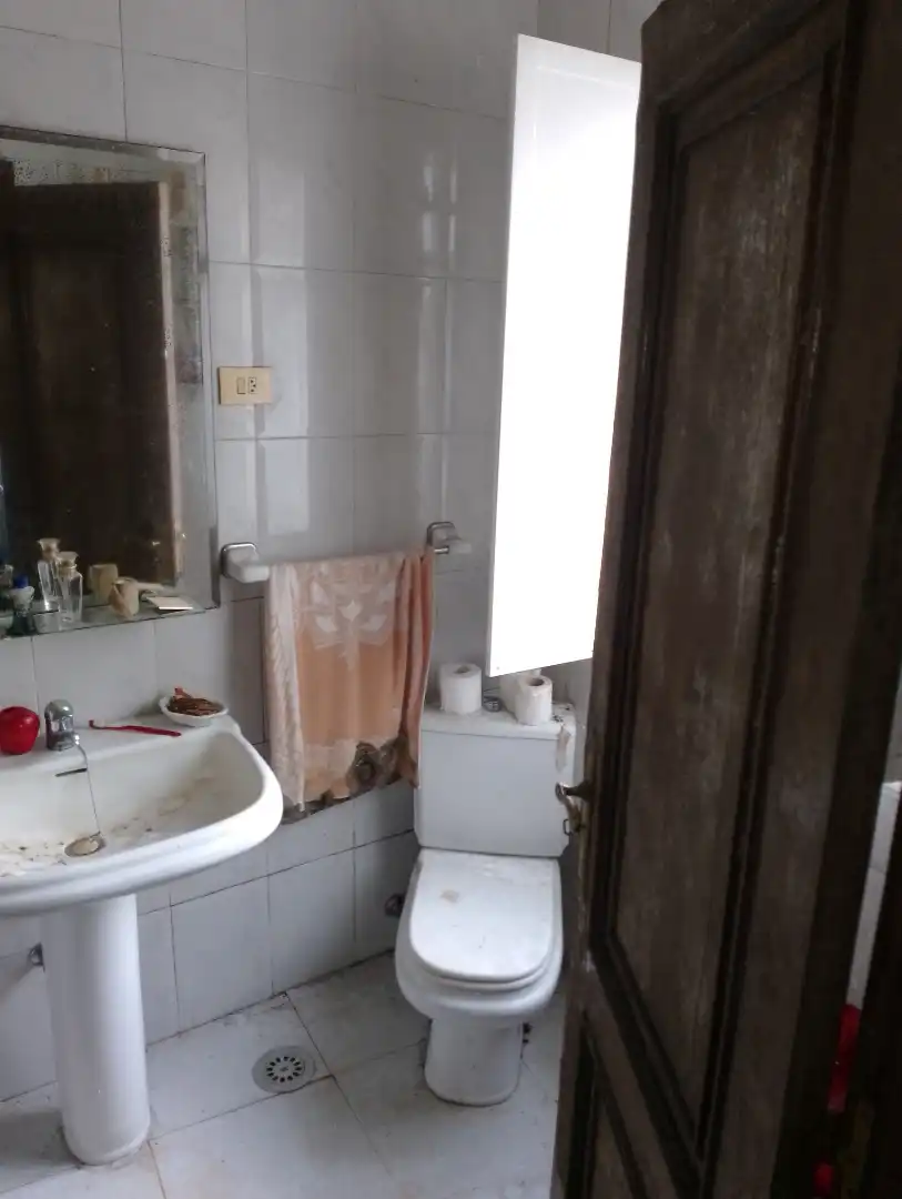 Baño de Casa adosada en venta en Ribeira con Jardín privado, Terraza y Amueblado
