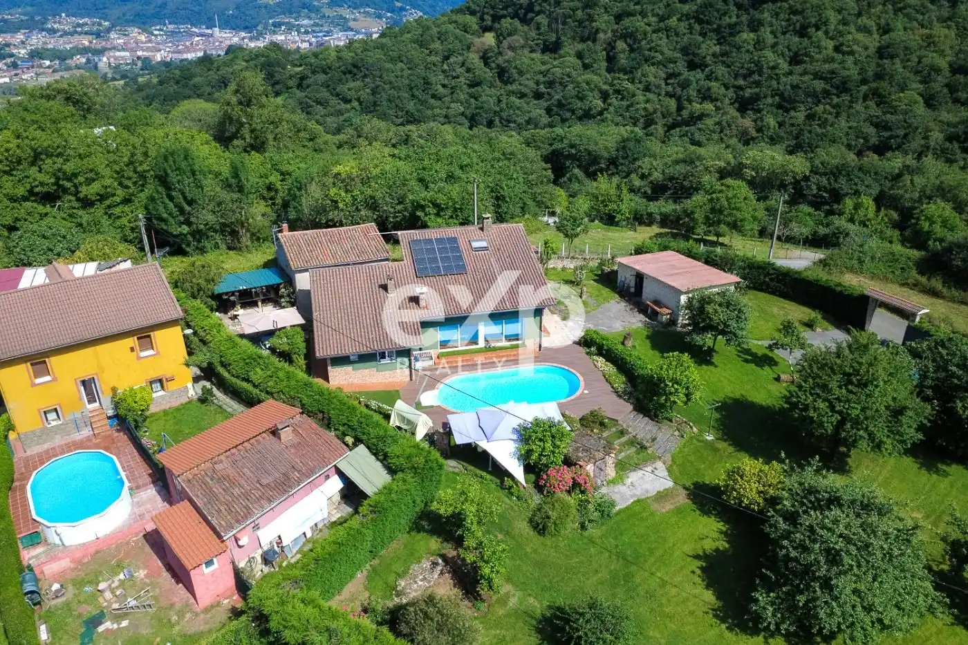 Garden of Houses for sale in Langreo  with Heating, Private garden and Swimming Pool
