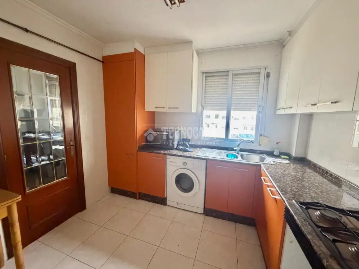Kitchen of Flat for sale in Valencia  with Air Conditioner and Balcony