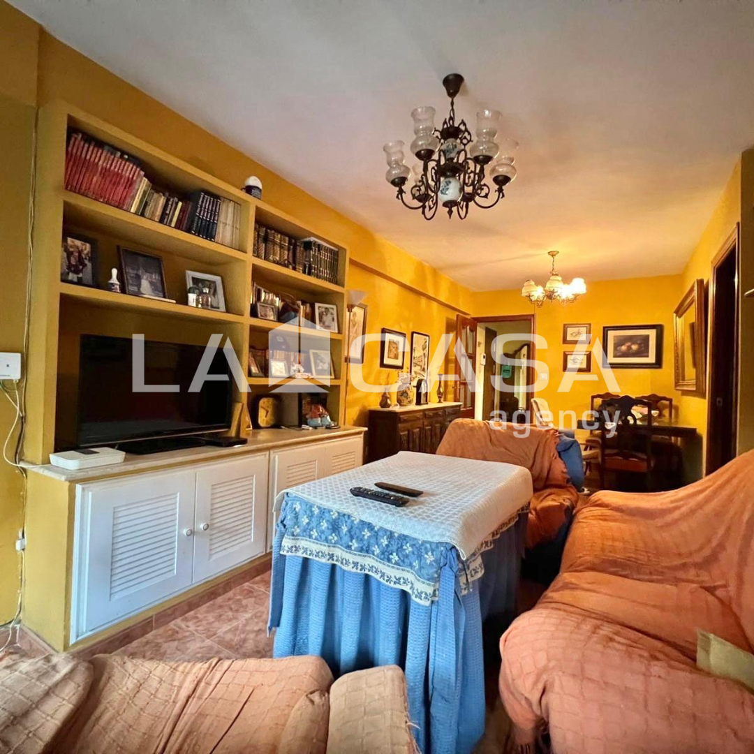 Living room of Flat for sale in  Sevilla Capital