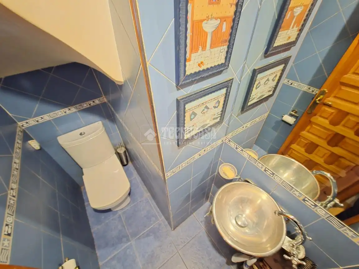 Bathroom of Detached homes for sale in Collado Mediano