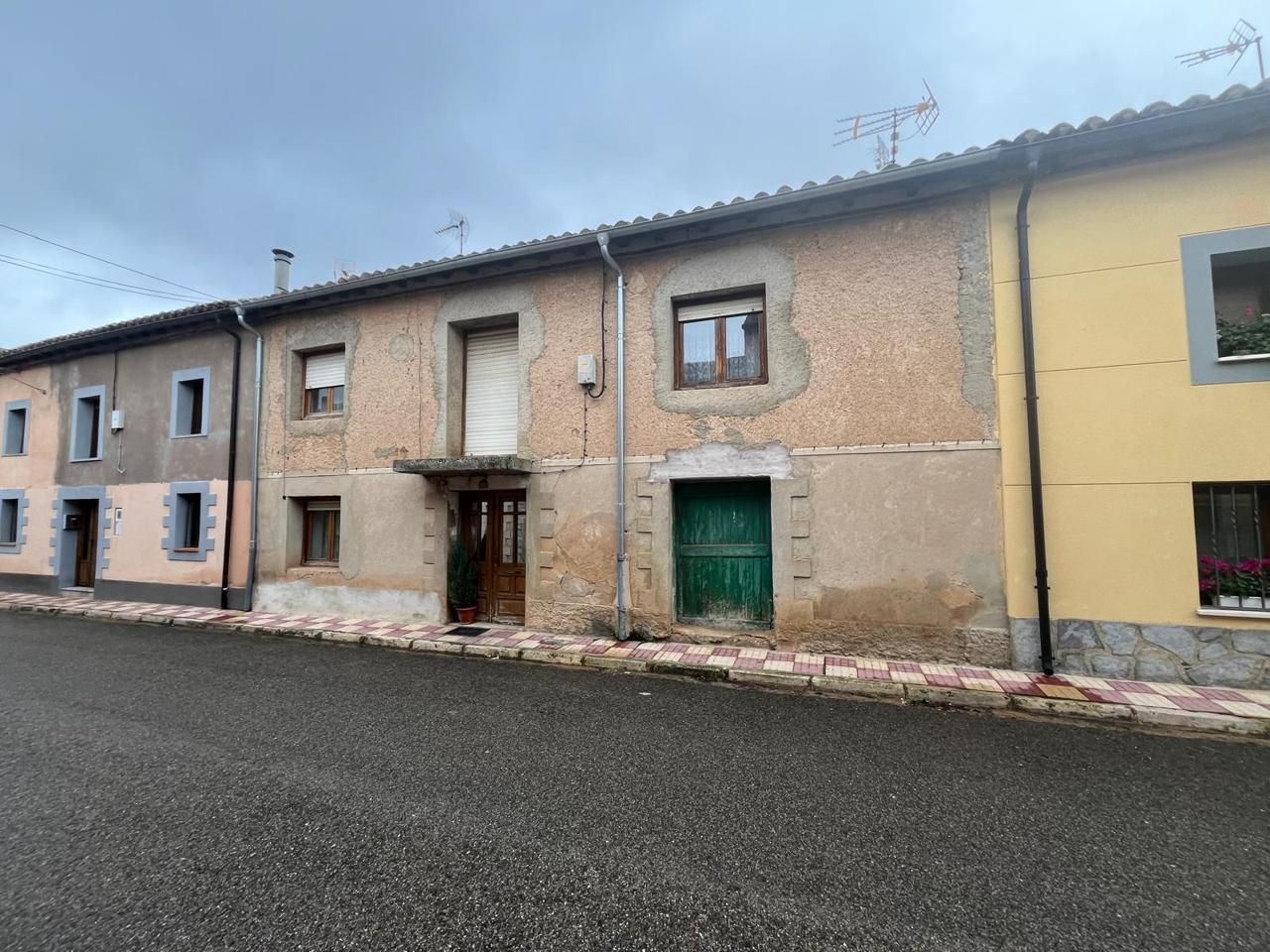 Vista exterior de Casa o xalet en venda en Villadiego amb Calefacció