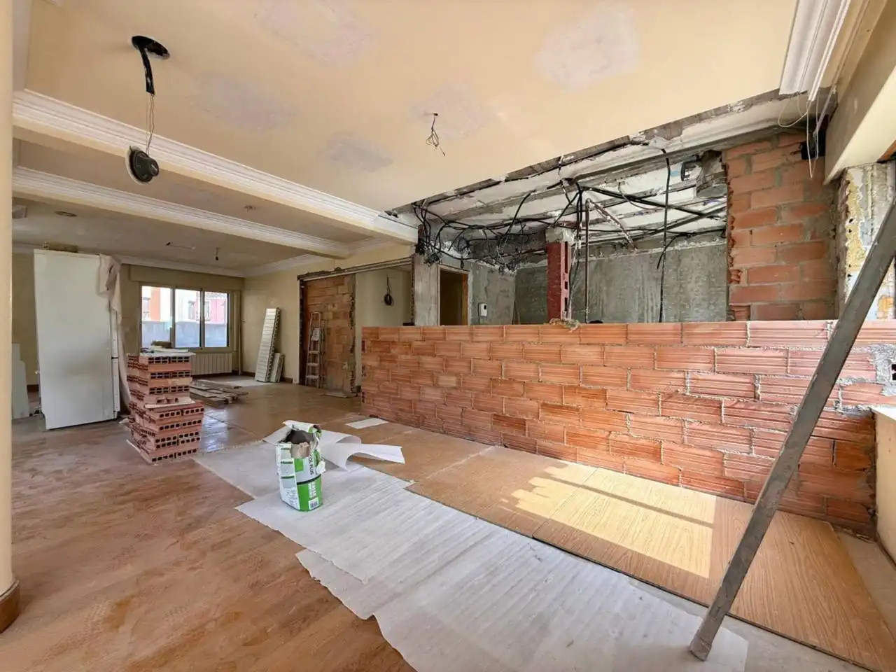 Piso en venta en Burgos con Calefacción, Parquet y Terraza