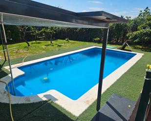 Piscina de Casa o xalet en venda en Lucillos amb Aire condicionat, Calefacció i Jardí privat