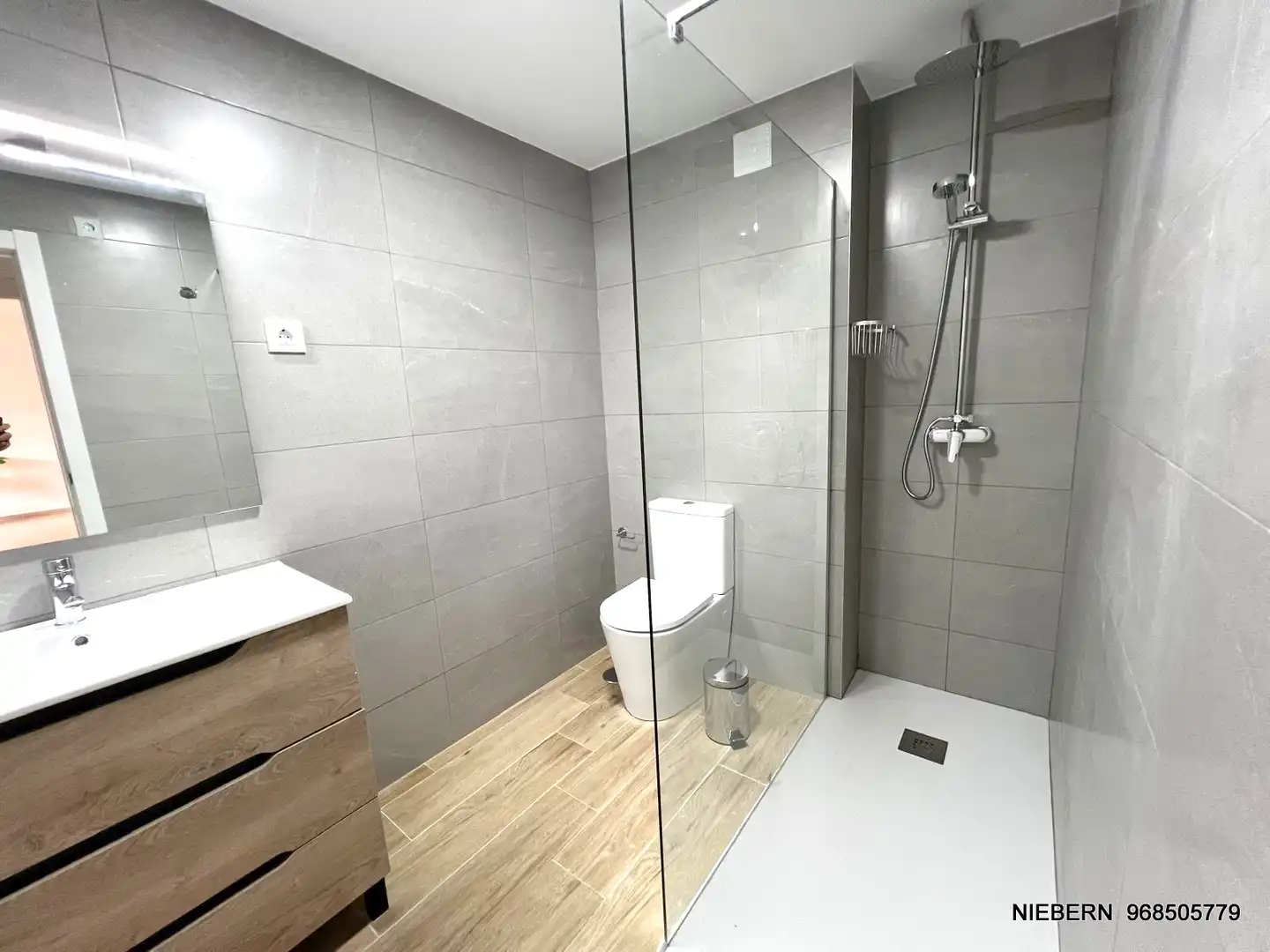 Flat for rent in Paseo Alfonso XIII, 46, Casco Antiguo