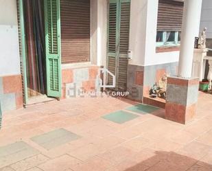 Vista exterior de Casa adosada en venda en Manresa amb Calefacció, Terrassa i Traster