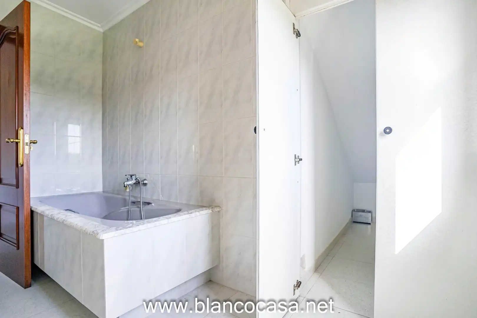 Baño de Casa o chalet en venta en Carballo con Calefacción, Jardín privado y Trastero
