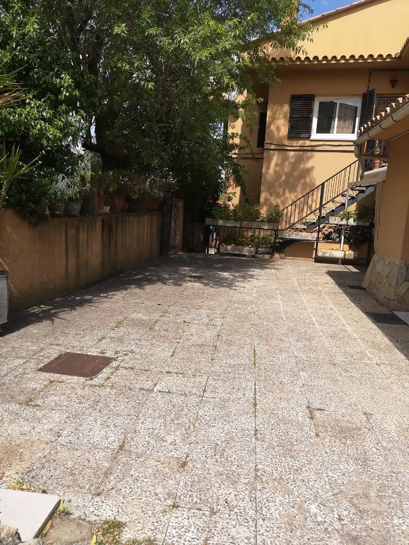 Parking of Detached homes for rent in Girona  with Heating and Private garden