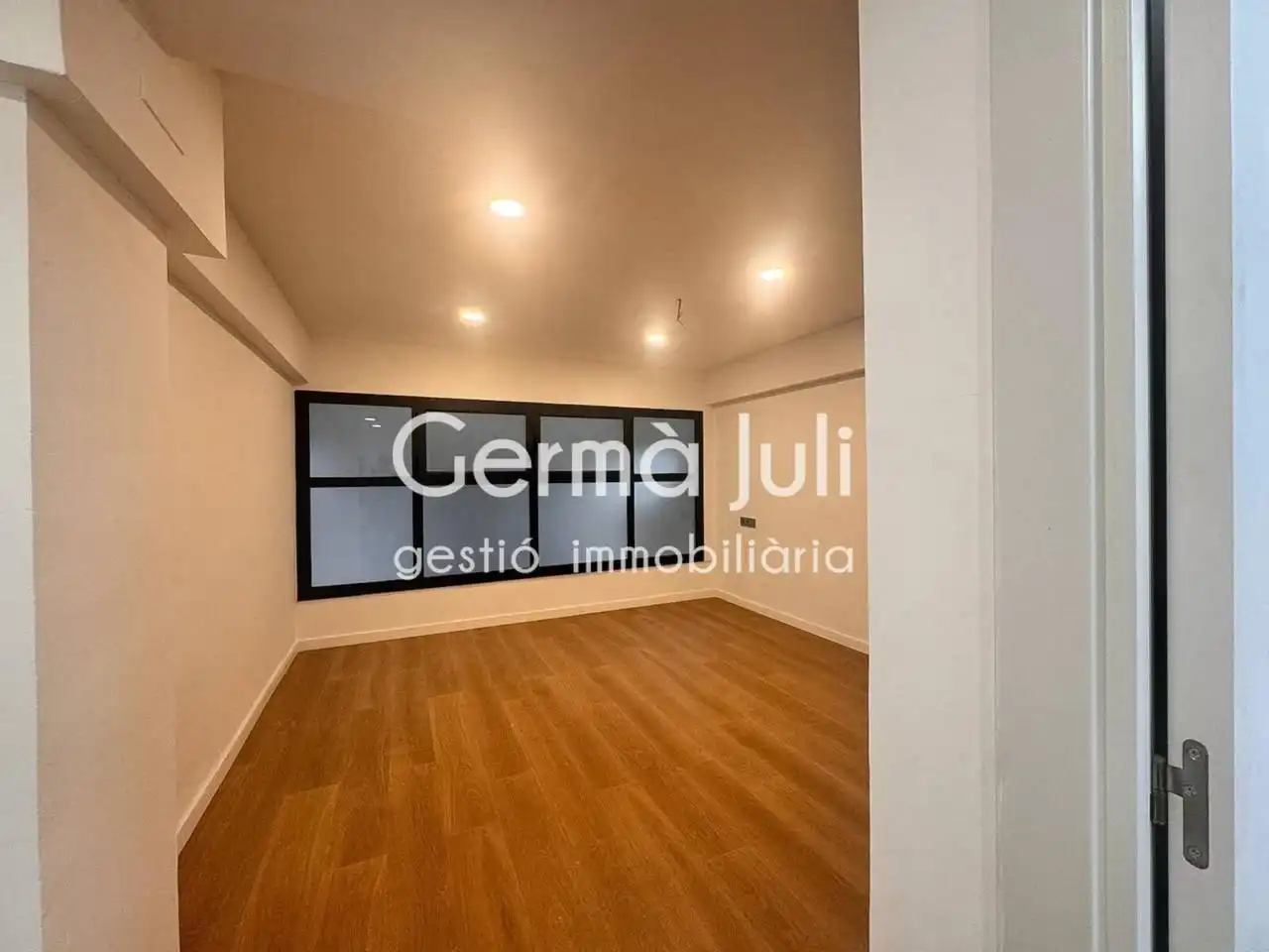 Local comercial en venda a Centre, imagen 8