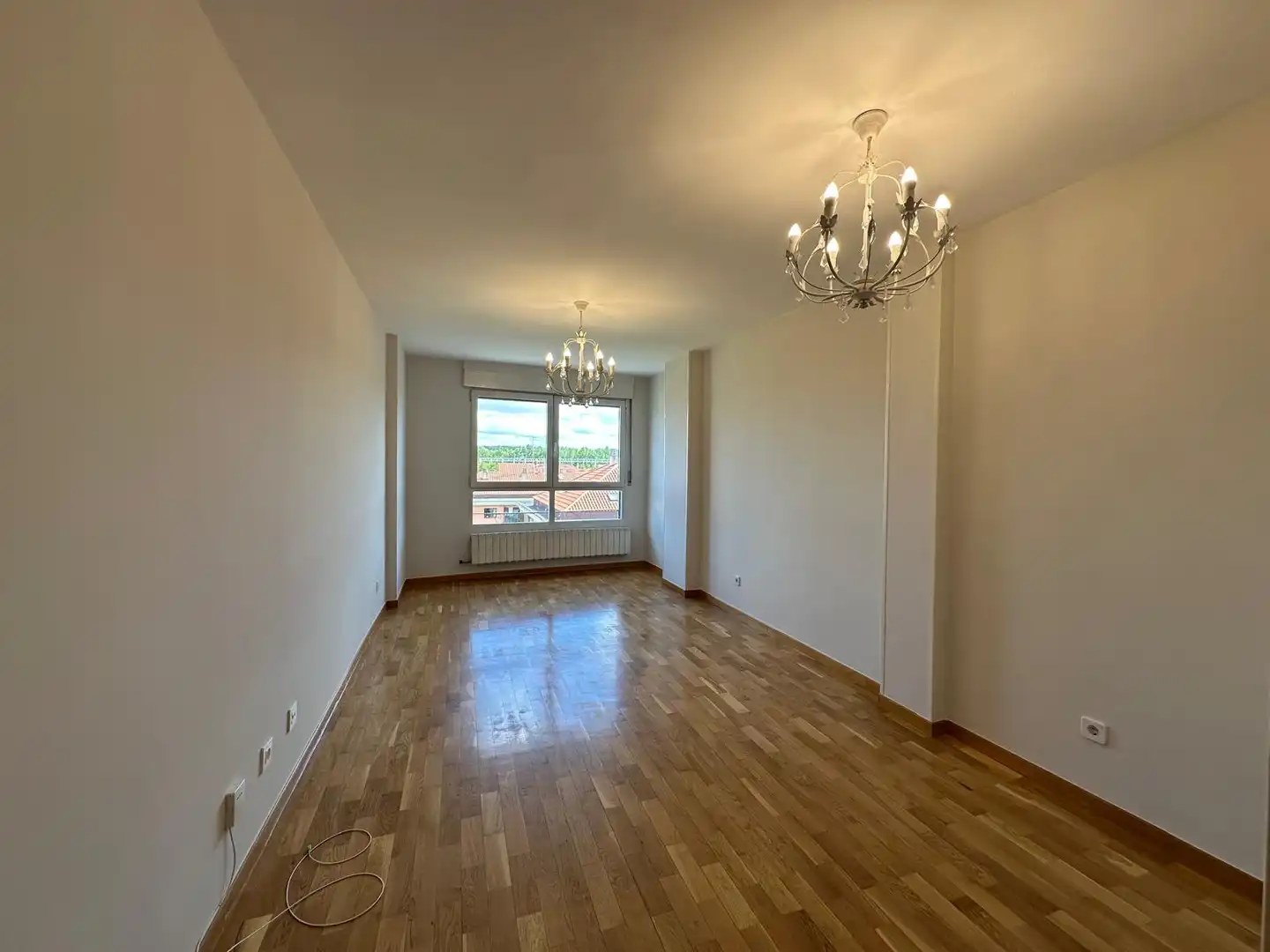 Sala de estar de Apartamento en venta en Burgos con Calefacción, Terraza y Trastero