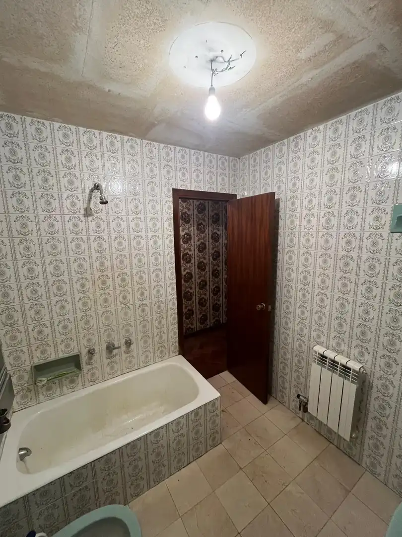 Badezimmer von Wohnung zum Verkauf in A Coruña Capital  mit Heizung