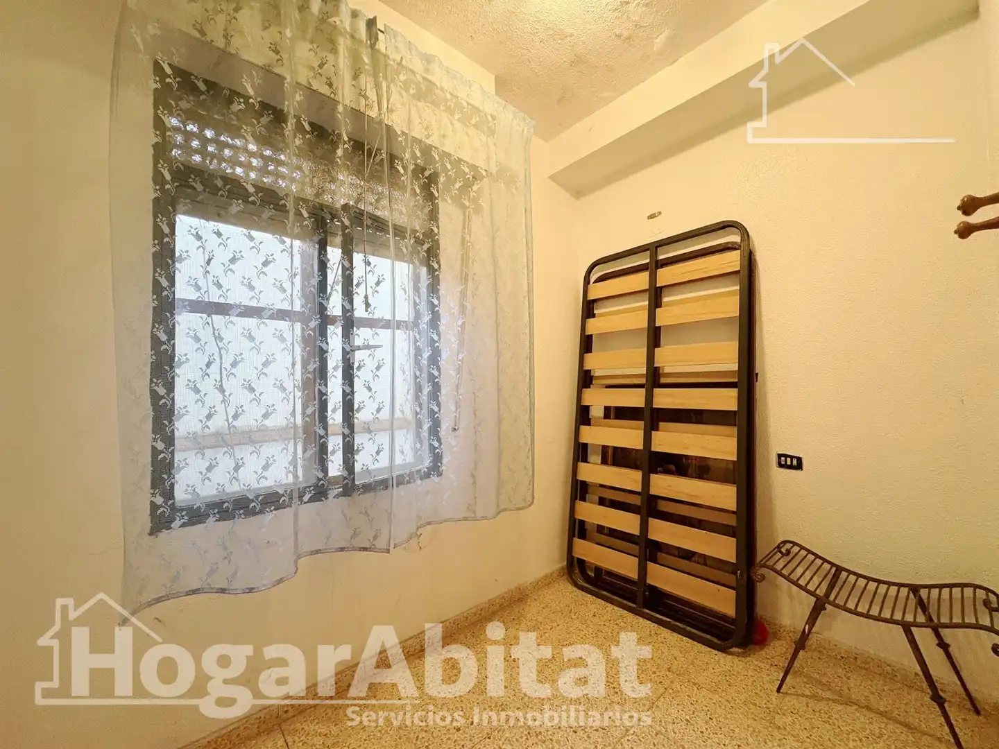 Dormitori de Casa o xalet en venda en Tavernes de la Valldigna amb Terrassa i Traster