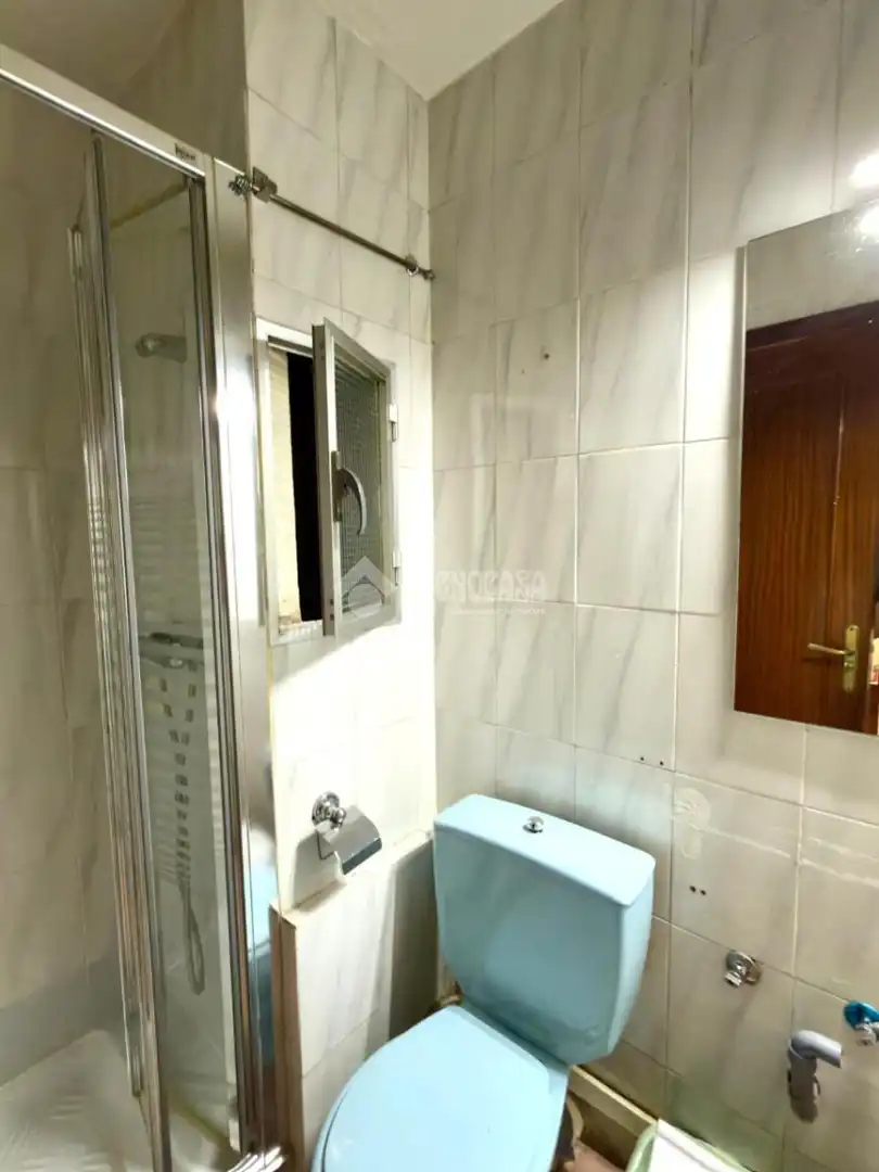 Bathroom of Flat for sale in Madrid  with Heating