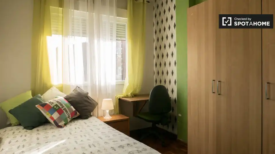Room in Alcalá de Henares, Madrid