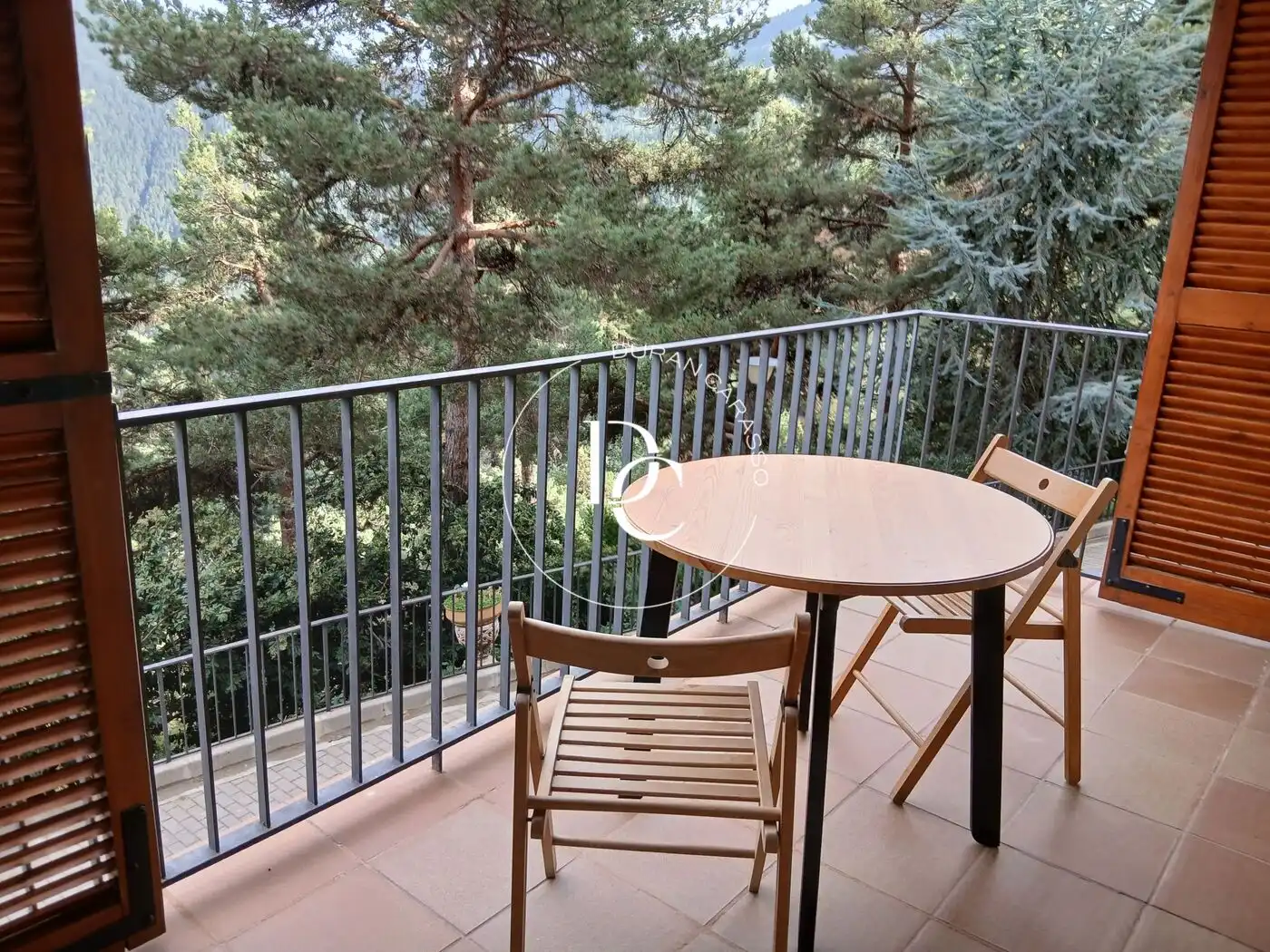 Terrasse von Wohnung zum Verkauf in Alp mit Heizung, Privatgarten und Terrasse