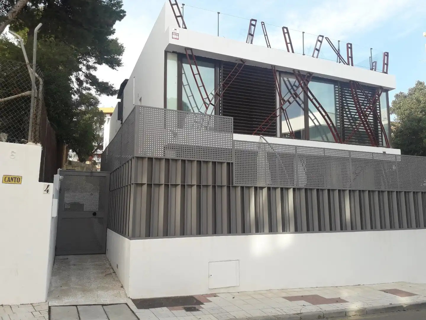 Vista exterior de Garatge en venda en Torremolinos