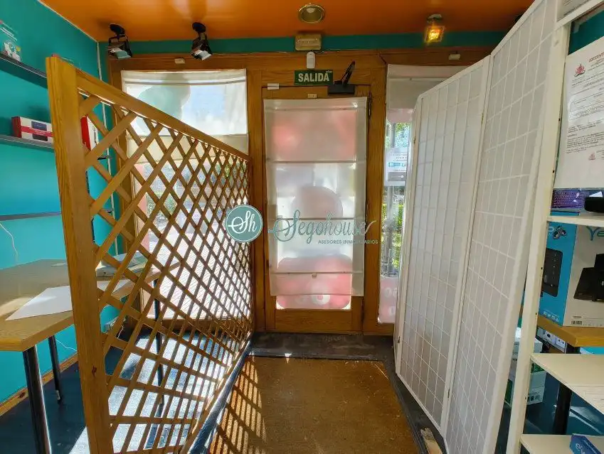 Commercial properties for rent in Segovia  with Air Conditioner
