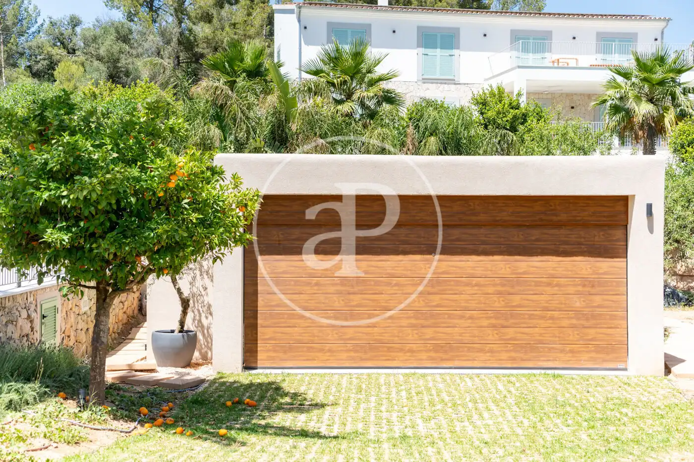 Vista exterior de Pis en venda en Calvià amb Aire condicionat, Calefacció i Jardí privat