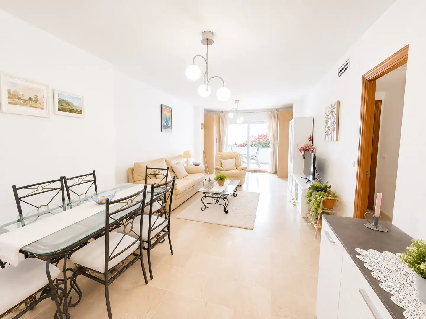 Sala de estar de Piso en venta en Benalmádena con Aire acondicionado, Terraza y Trastero
